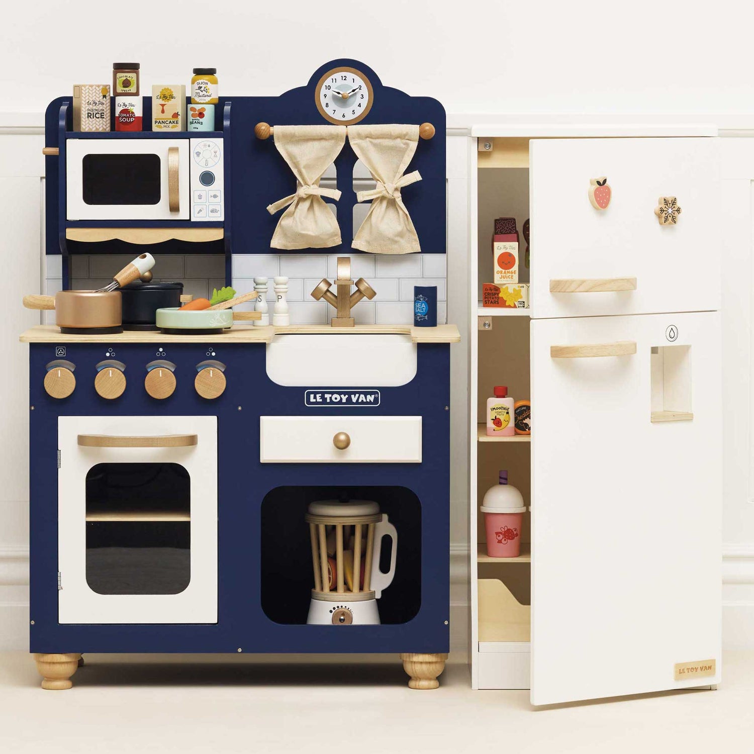 Kitchens & Play Foods