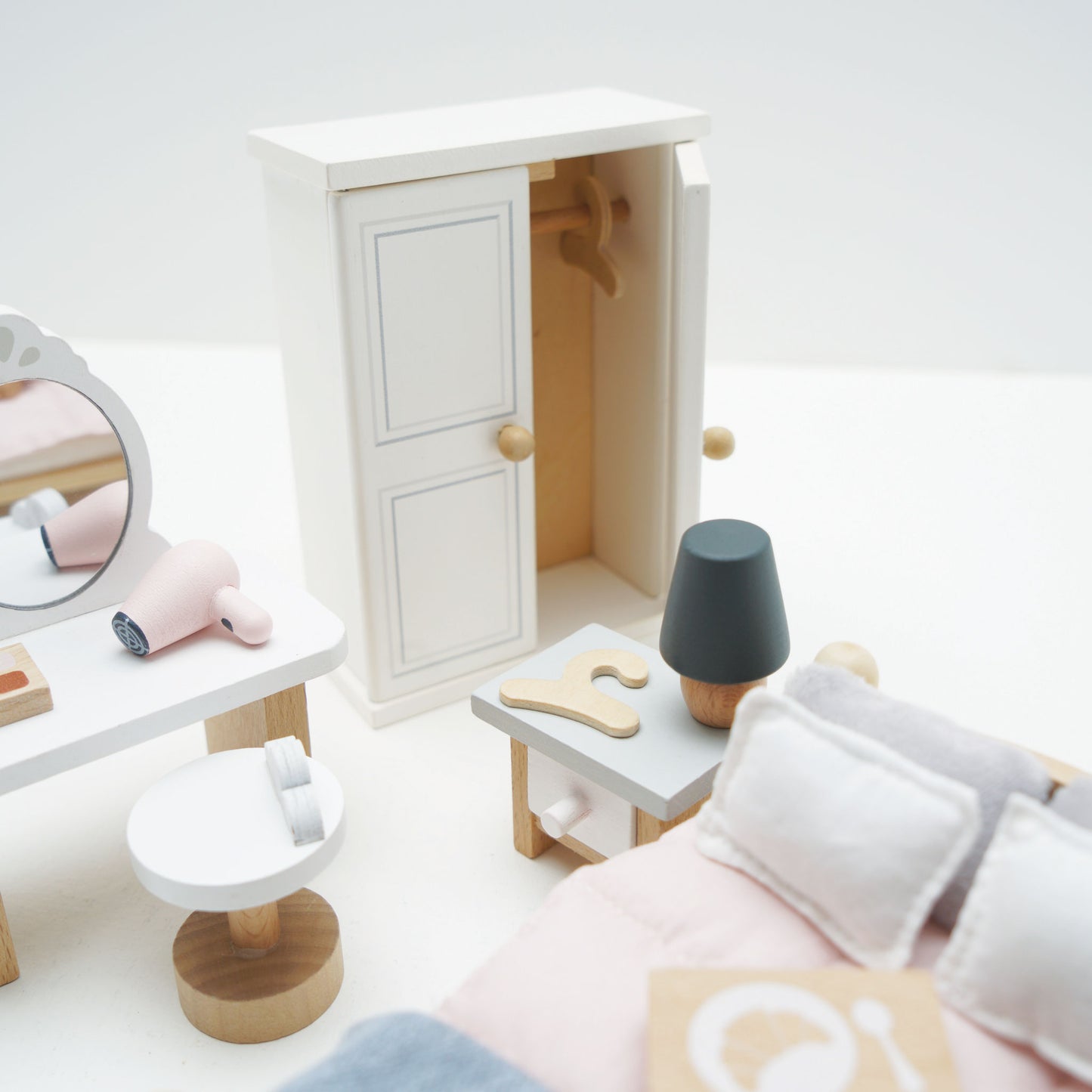 Quarto para Casa de Bonecas