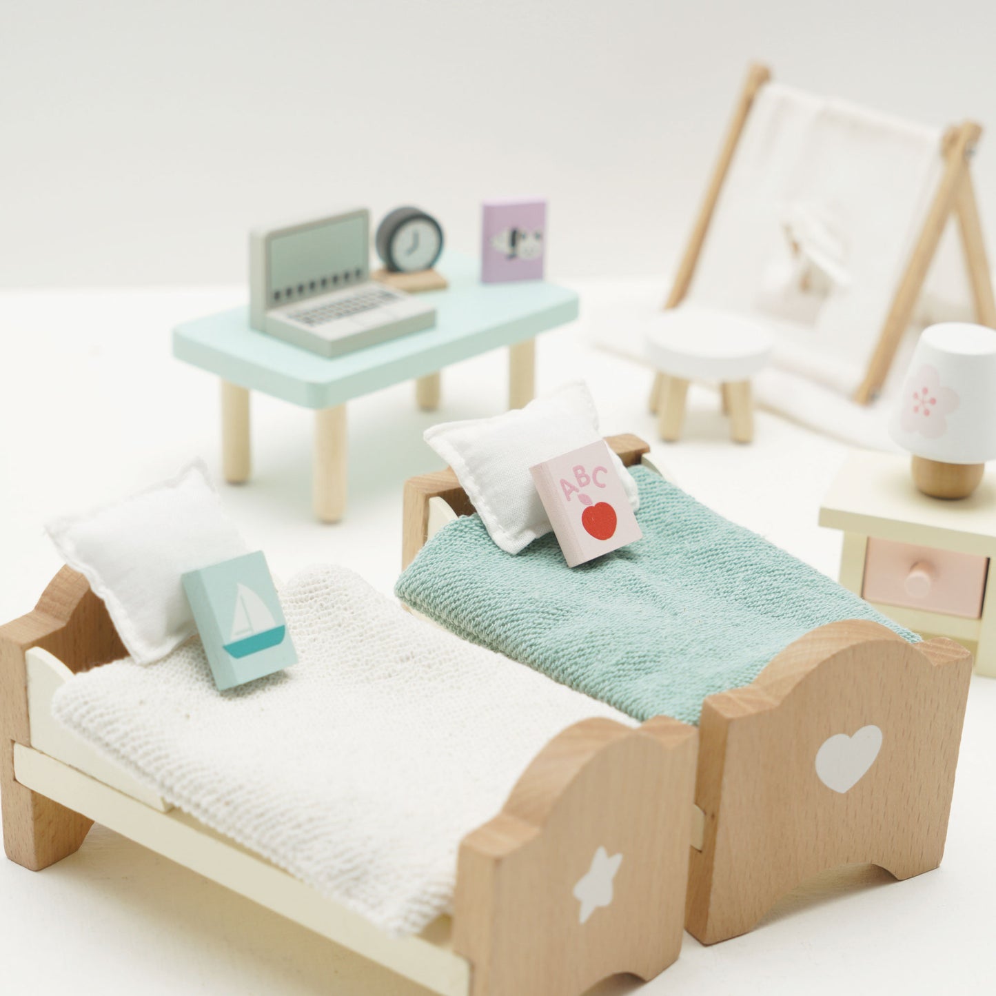 Quarto Infantil para Casa de Bonecas